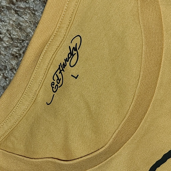 Ed Hardy T-shirt - Picture 2 of 5